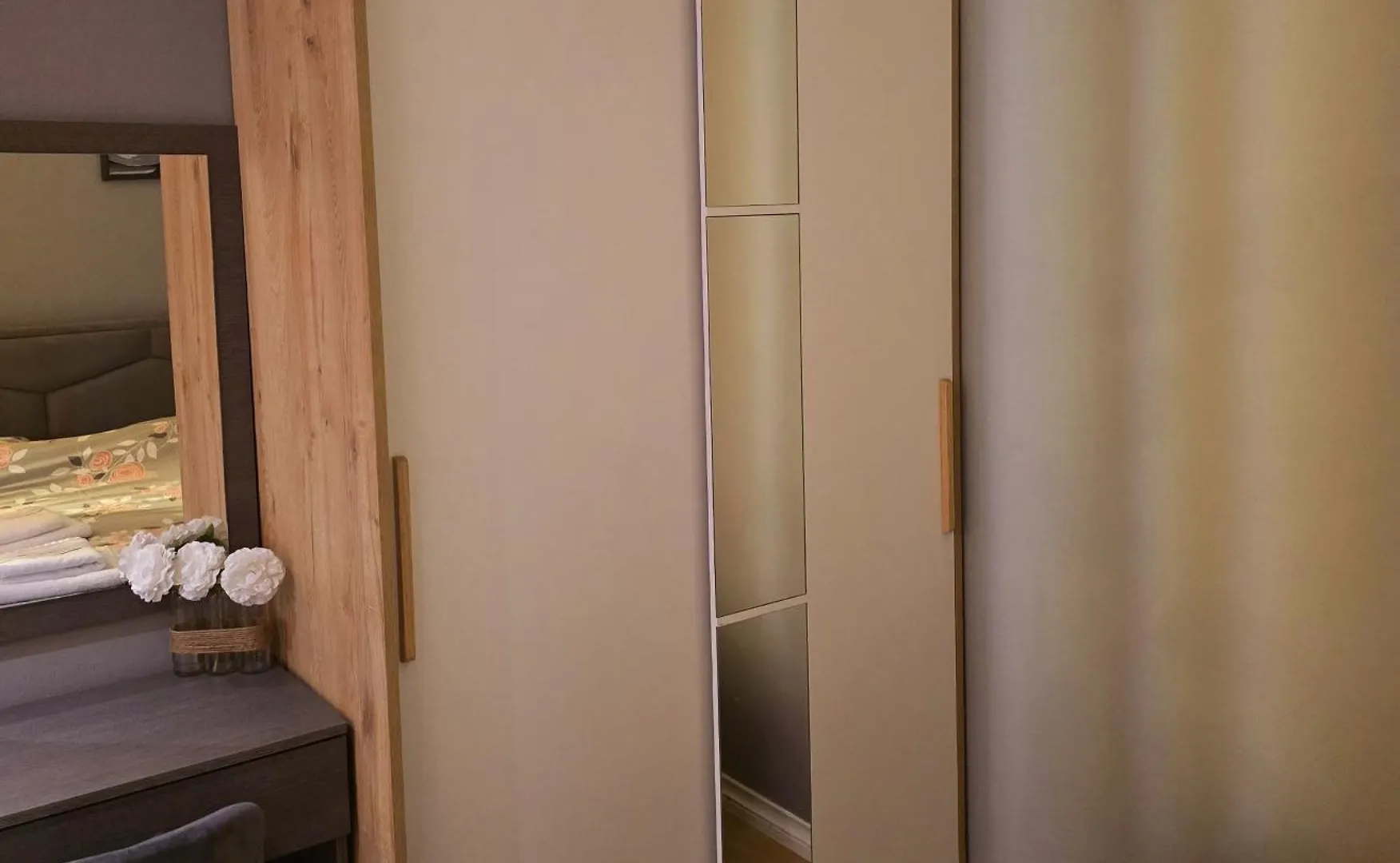 Sunny Apartment - Blloku Tirana, Near Lake